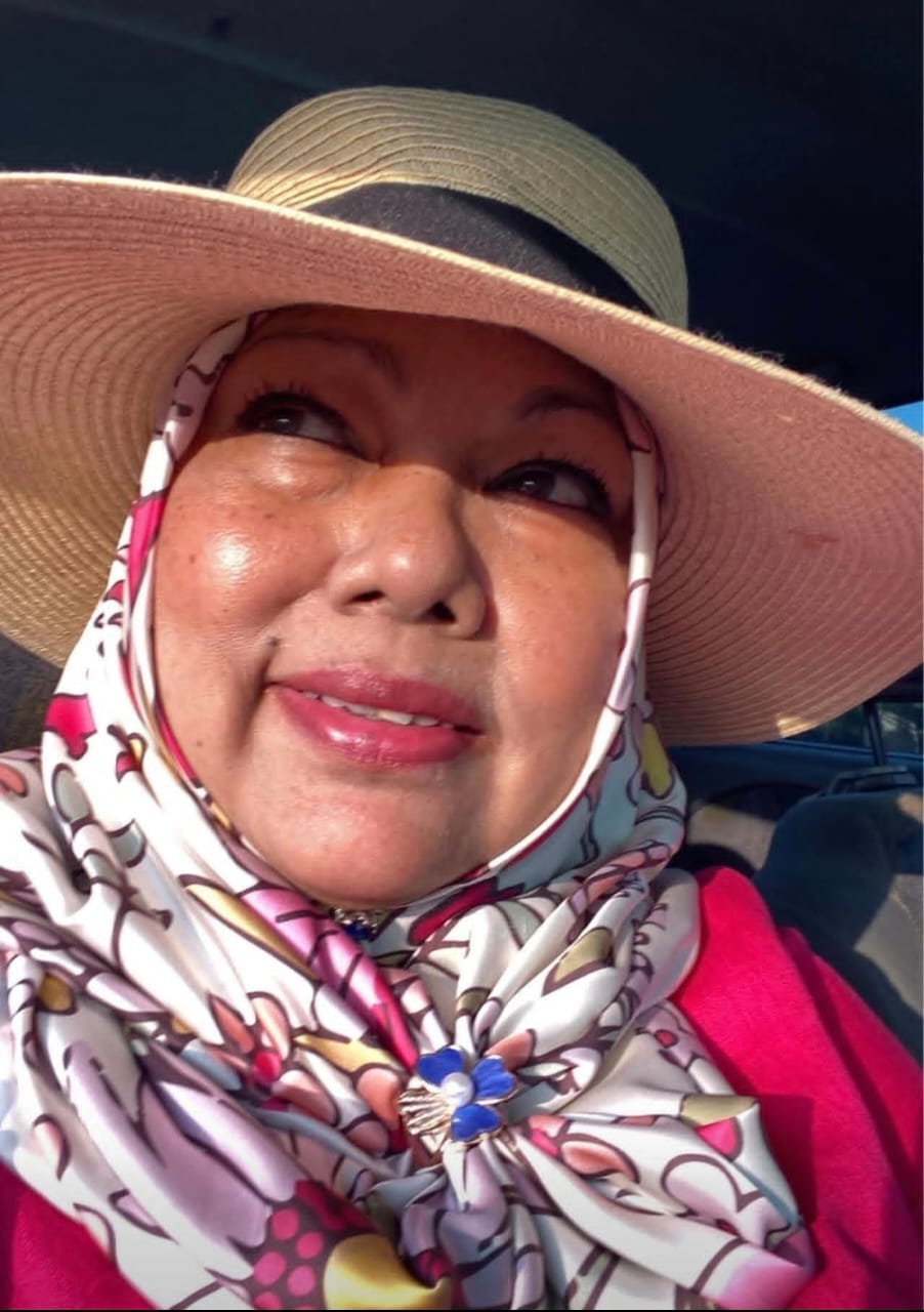 Kak Shiema Licensed GeoGuide Lenggong Valley Malaysia